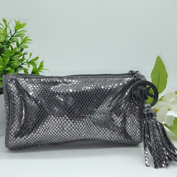 Michael Kors Limited Edition Cosmetic Case - Picture 1 of 10